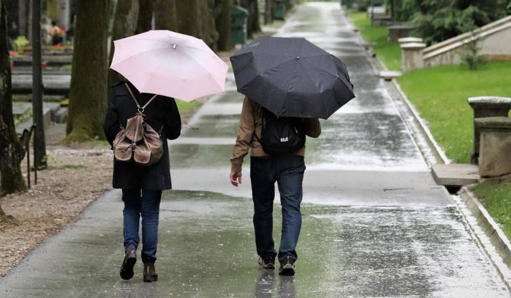 Рабочая неделя в Петербурге начнется с небольшого дождя