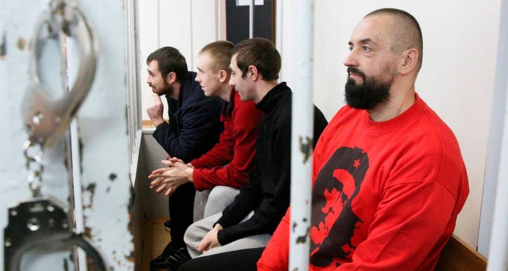 Суд в Москве продлил арест украинским морякам