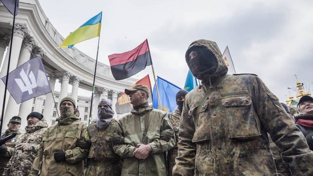 "Чувствуете разницу?": Западные СМИ превратили проукраинских боевиков в Италии в "пророссийских"