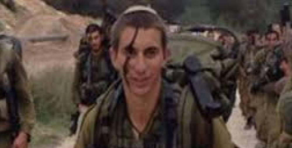 Мама погибшего солдата вышла от Нетаньягу в слезах