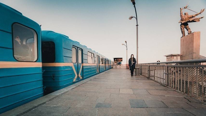 В Киевском метро назвали станции, на которых уже не продаются жетоны