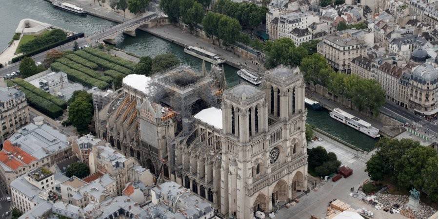Во Франции принят закон о реставрации сгоревшего Нотр-Дама