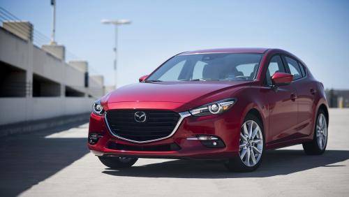 «Надежен и очень красив»: Блогер рассказал, что нужно знать о Mazda 3 со «вторичке»