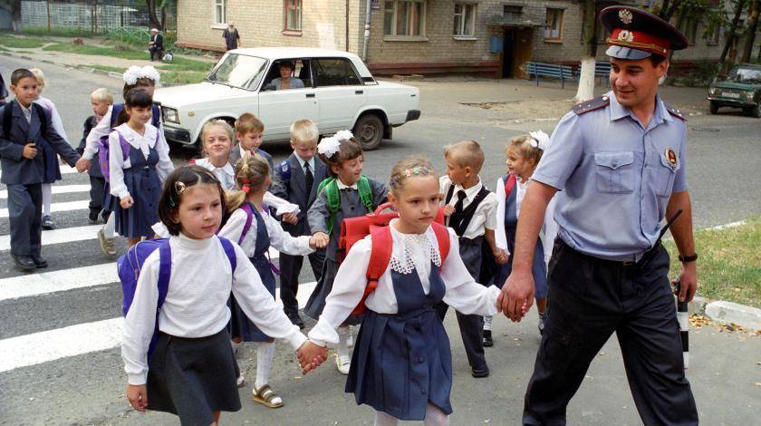 "Единая Россия" обеспечит безопасность пешеходных маршрутов для школьников