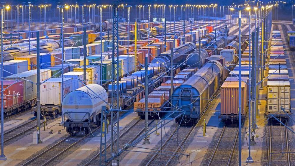 Продать все вагоны и уйти с рынка: ФАС хочет лишить РЖД грузовых перевозок