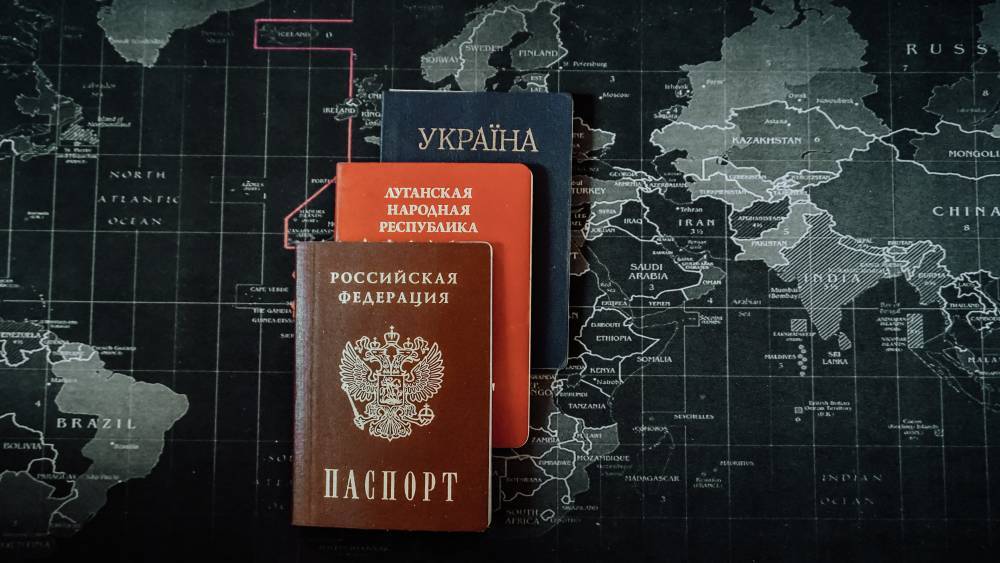 Путин упростил получение российского гражданства для жителей ЛДНР