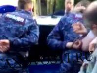 В Петербурге задержали двоих росгвардейцев, подбросивших школьнику наркотики