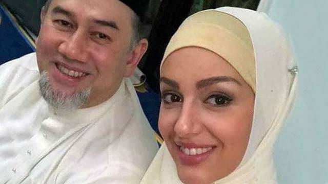 "Мисс Москва" отреагировала на слухи о разводе с экс-королем Малайзии. РЕН ТВ
