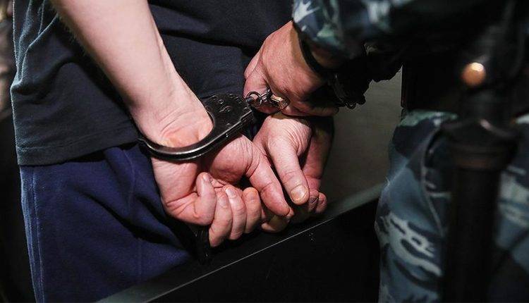 Вора-рецидивиста поймали в Калининграде во время примерки хозяйской одежды