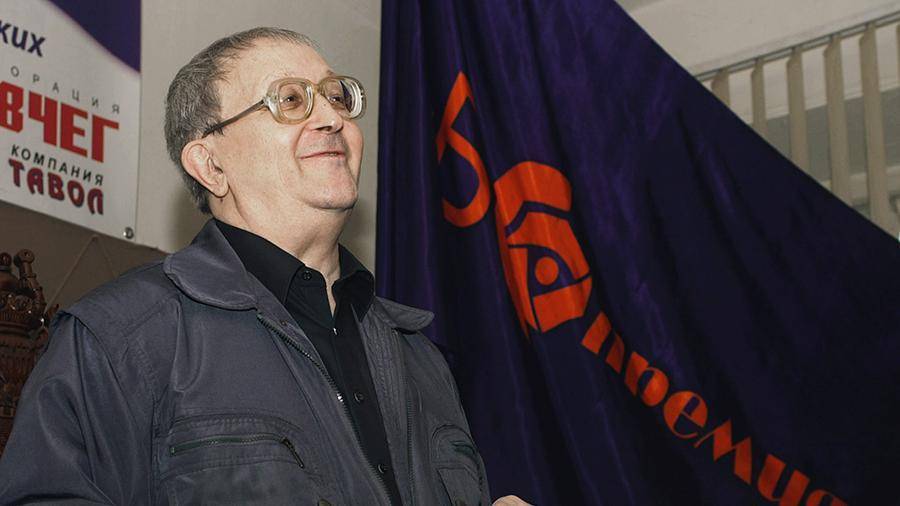 Союз писателей Петербурга выдал справку о Стругацком для установки памятной доски