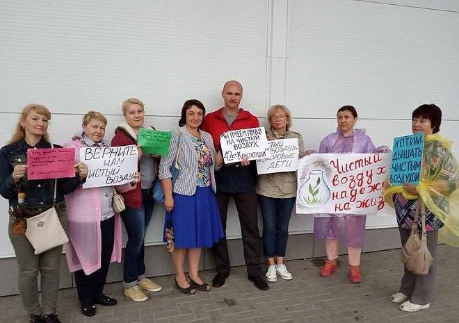 Депутат Рязанской облдумы встретилась с активистами организации «Дышим чистым»