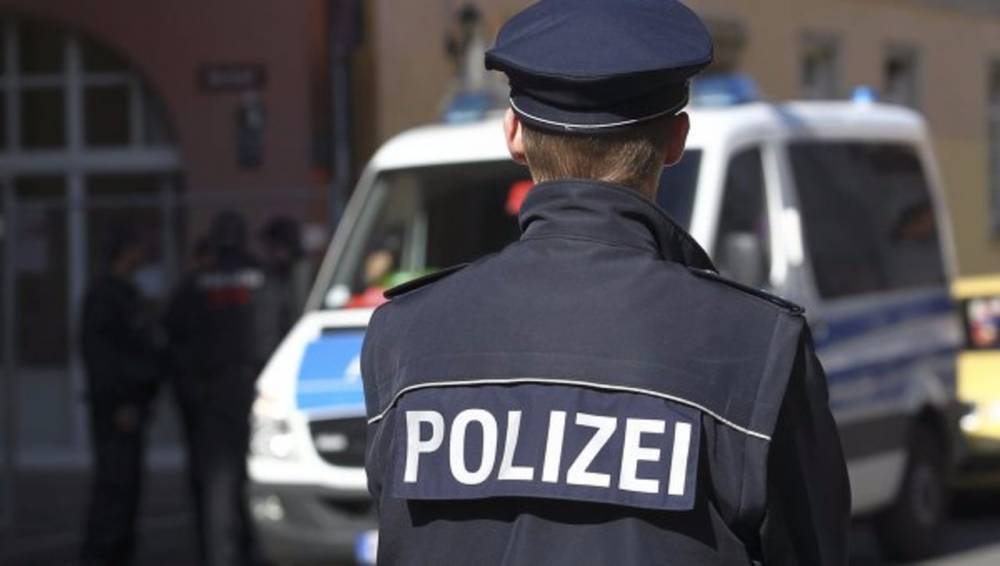 На западе Германии боятся теракта: спецслужбы обыскивают квартиры возможных исламистов