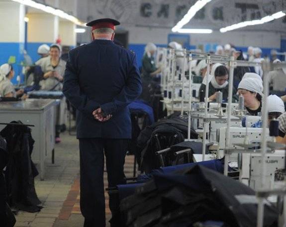В России смогут привлекать труд заключенных вне колоний-поселений