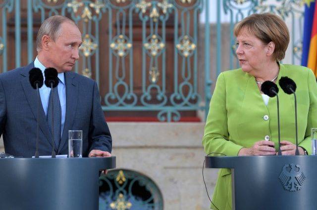 Владимир Путин направил поздравление Ангеле Меркель по случаю ее 65-летия