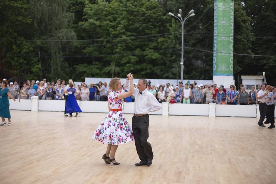 Москва онлайн покажет танцевальный марафон "Московского долголетия"