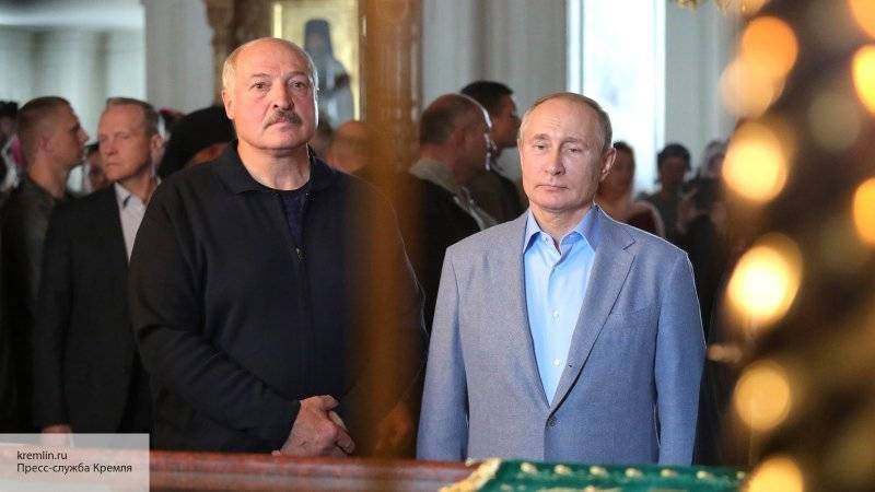 Путин и Лукашенко получили в подарок иконы после посещения монастыря