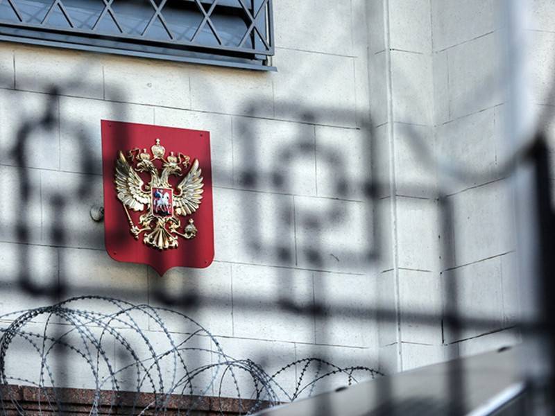Украина пока не собирается возвращать посла в Россию