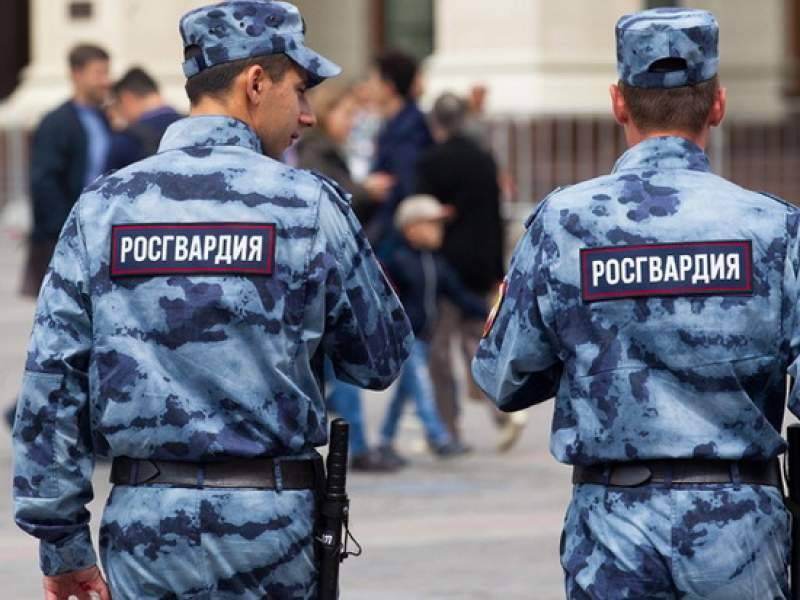 За подкидывание наркотиков задержали росгвардейцев в Петербурге
