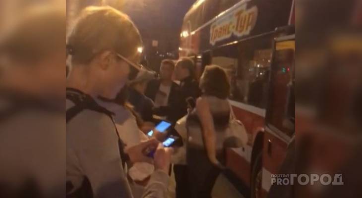 Водитель захотел спать, оставил автобус Чебоксары-Москва с пассажирами и ушел