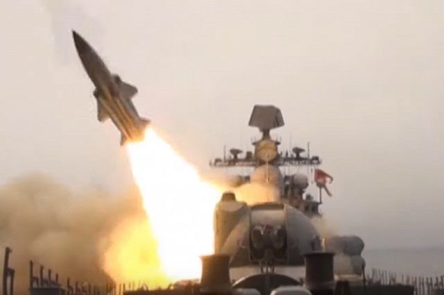 В сети опубликовали видео запуска крылатых ракет «Москит»