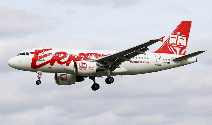 Ernest Airlines временно сделал провоз багажа бесплатным