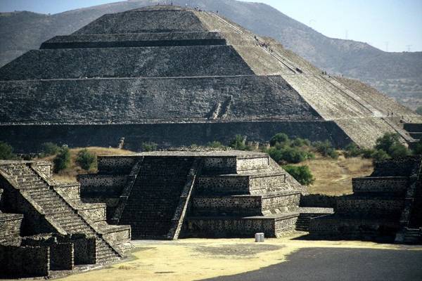 Подземный туннель и камера найдены в Пирамиде Луны в Теотиуакане - glavtema.ru - Мехико