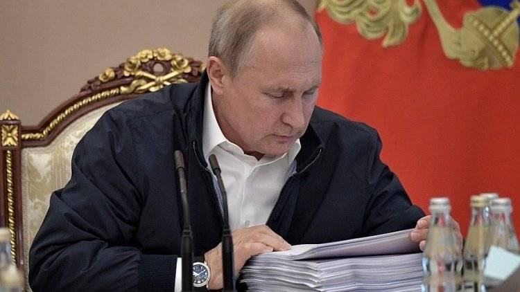Путин подписал закон о наложении штрафов при нарушении прав инвалидов