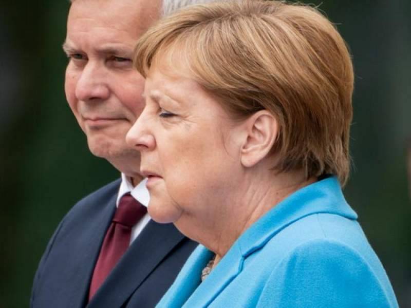 В Германии заговорили об отставке Меркель после странных приступов