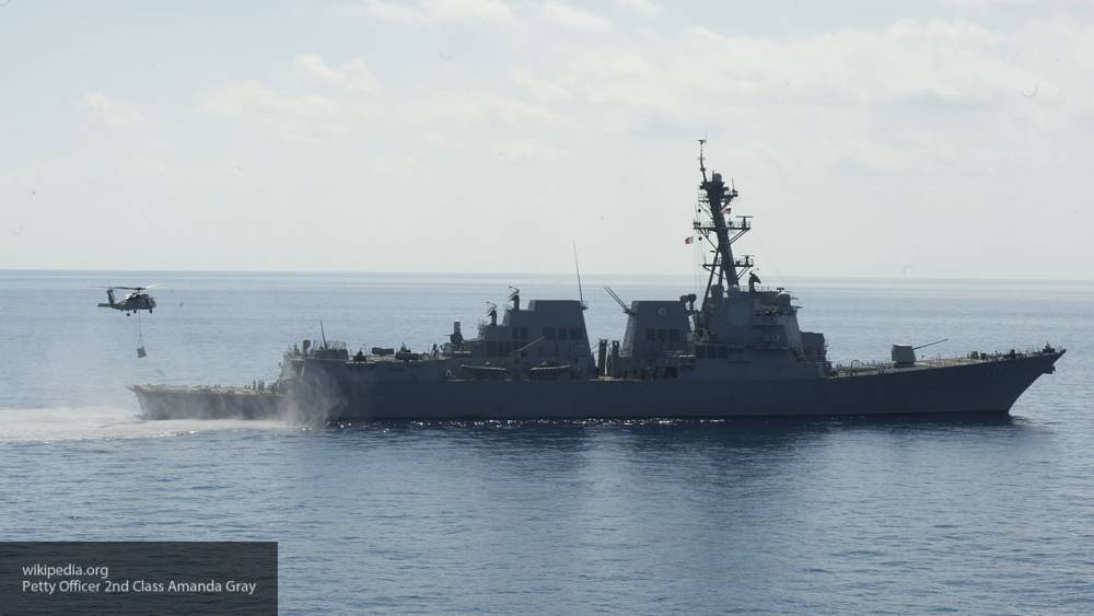 Американский военный корабль сбил иранский беспилотник