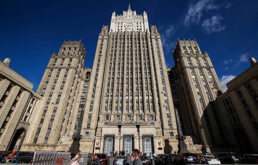 МИД РФ назвал откровенной ложью информацию о невыдаче российских виз американским учителям