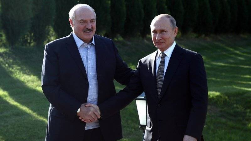 Лукашенко предложил Путину решить все спорные вопросы до 8 декабря
