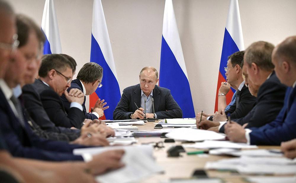 Путин поставил неуд за ликвидацию последствий паводка под Иркутском