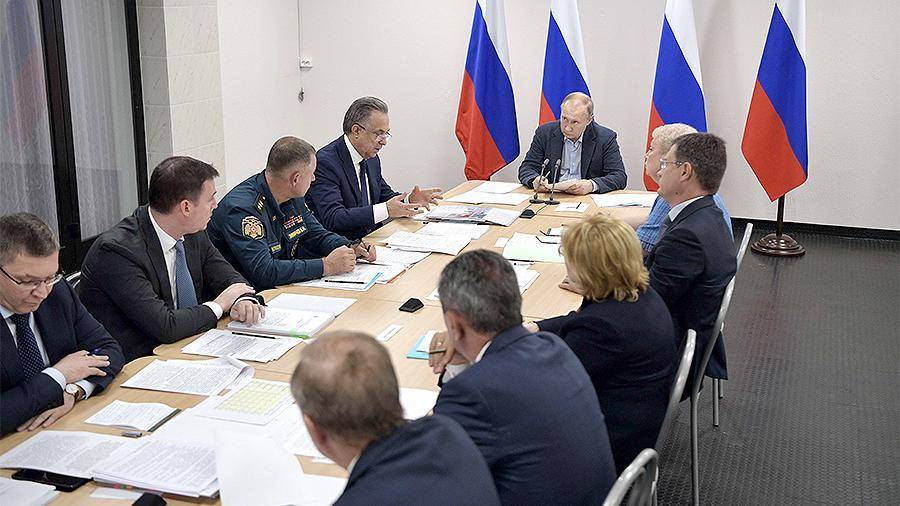 Путин раскритиковал ход работ по ликвидации последствий паводка