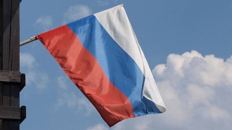 Навальнисты пополнили свои преступления надругательством над российским флагом