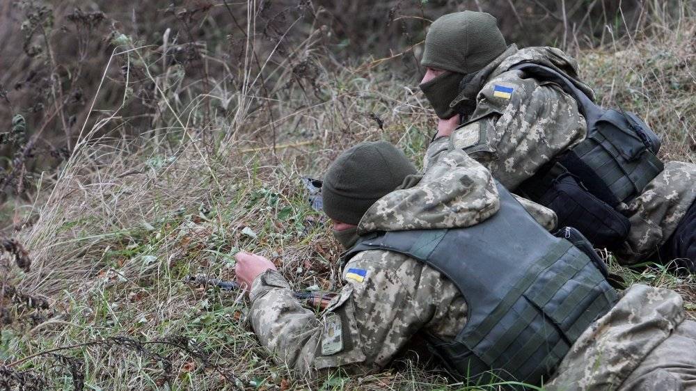 В Киеве объяснили, в каких случаях силовики смогут открывать огонь в Донбассе