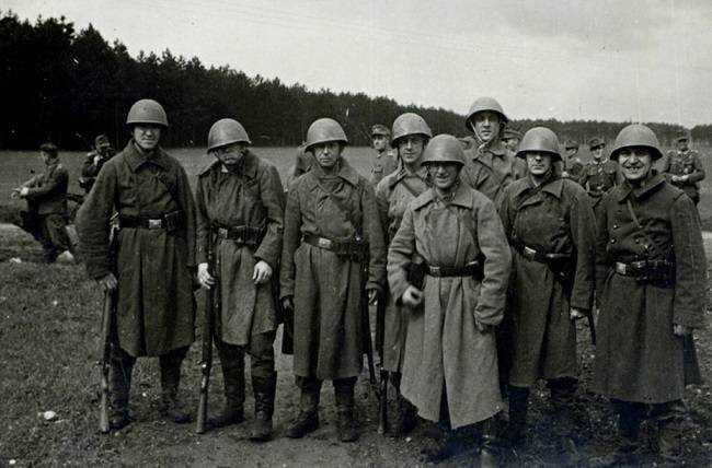 «Браденбургеры»: зачем спецназ Гитлера одевал форму красноармейцев | Русская семерка