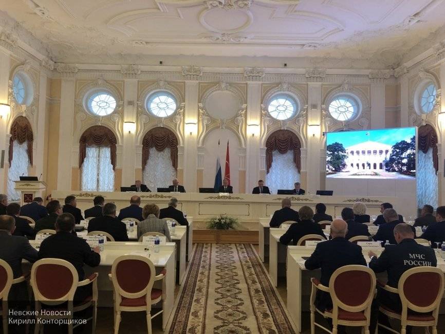 Беглов принял участие в выездном совещании Совета Безопасности в Петербурге