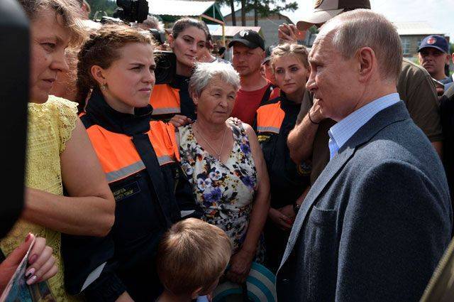 Путин заявил, что паводок в Приангарье не был вызван взрывными работами