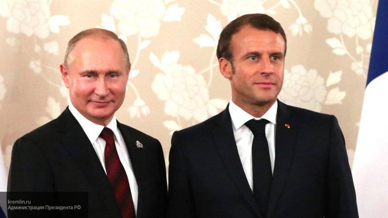 Британские СМИ рассказали, как Путин подколол Макрона на G20