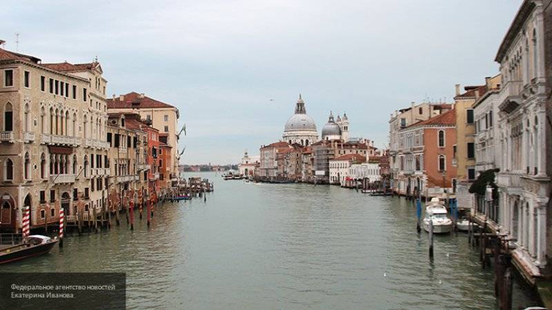 Туристы станут платить за въезд в центр Венеции с 2020 года
