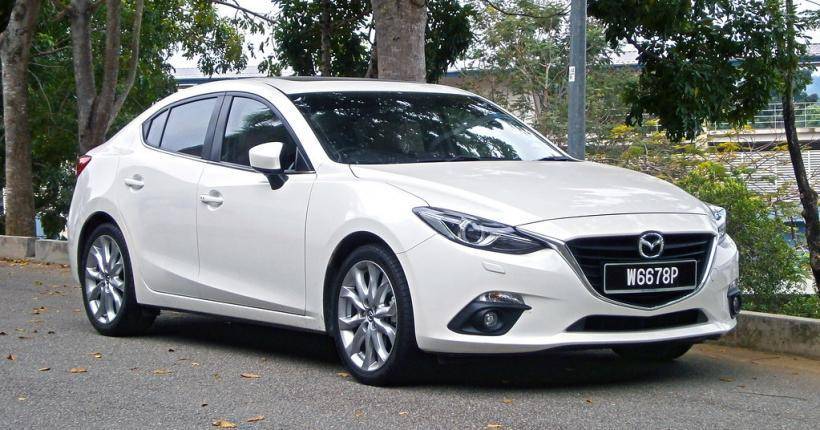Mazda отзовет автомобили Mazda3 из-за отваливающихся