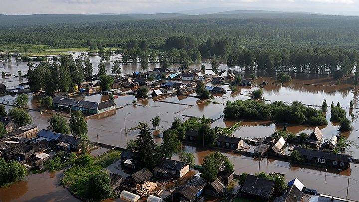 Число жертв наводнения под Иркутском выросло до 16 человек