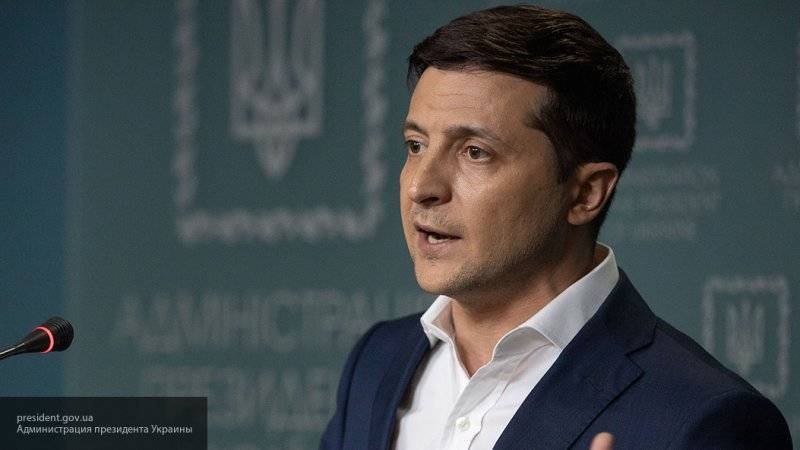 Зеленский попытался свалить вину на ДНР за обстрел санитарного автомобиля