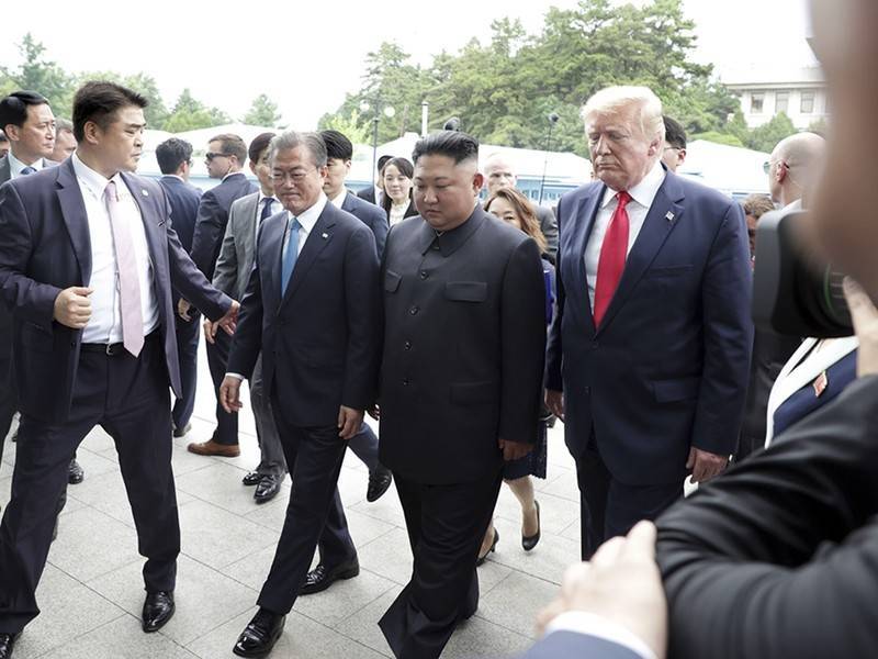 Трамп заявил, что с нетерпением ждёт встречи с Ким Чен Ыном