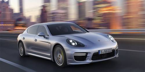 Porsche отправит на сервис более 2 тысяч автомобилей в России :: Autonews
