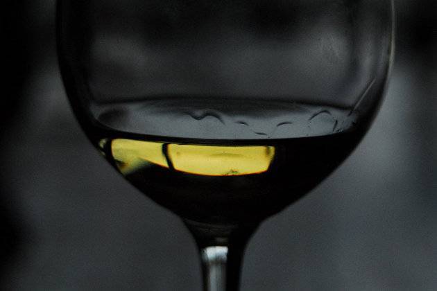 Россия ограничила с 1 июля госзакупки отдельных видов импортных вин