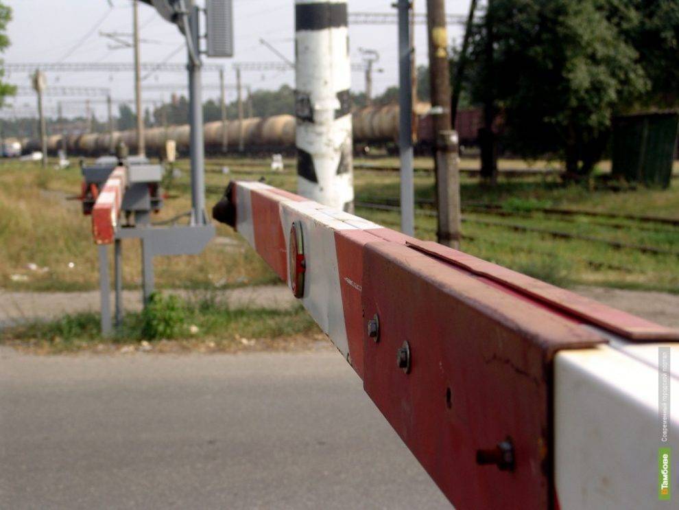 Железнодорожный переезд в Сыге закрыли на два дня