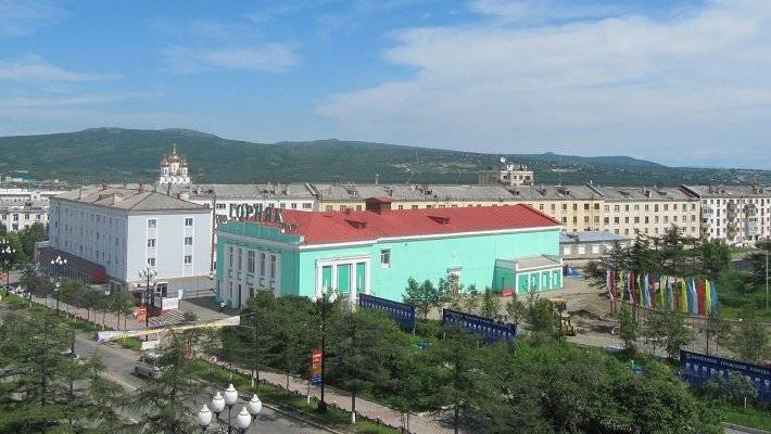 Автор надписи «город отстой» лично извинился перед мэром Магадана