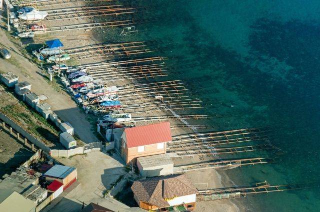 Яхта села на мель в районе Судака в Крыму
