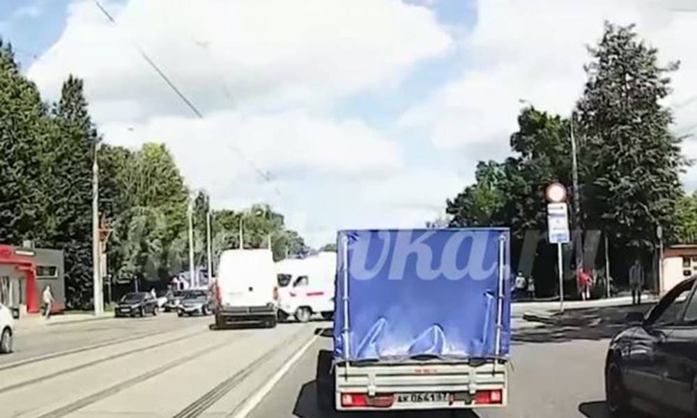Момент ДТП со «скорой» в Заднепровье попал на видео